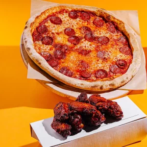 Medium Pizza, 1 Topping & 8 Wings